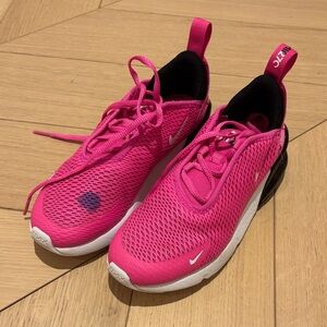 Nike kids Hot Pink Air Max 270 Sneakers size 2